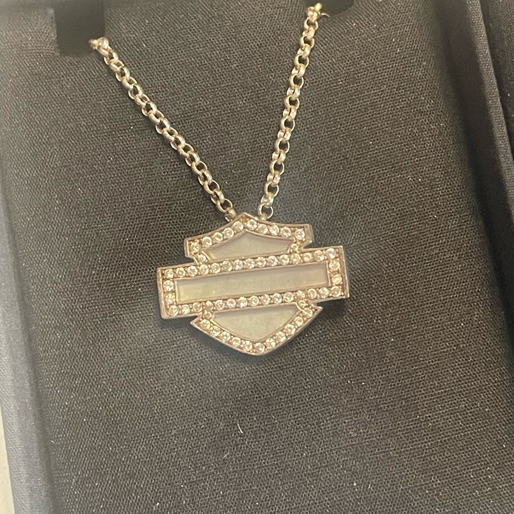 Silver Pendant Necklace